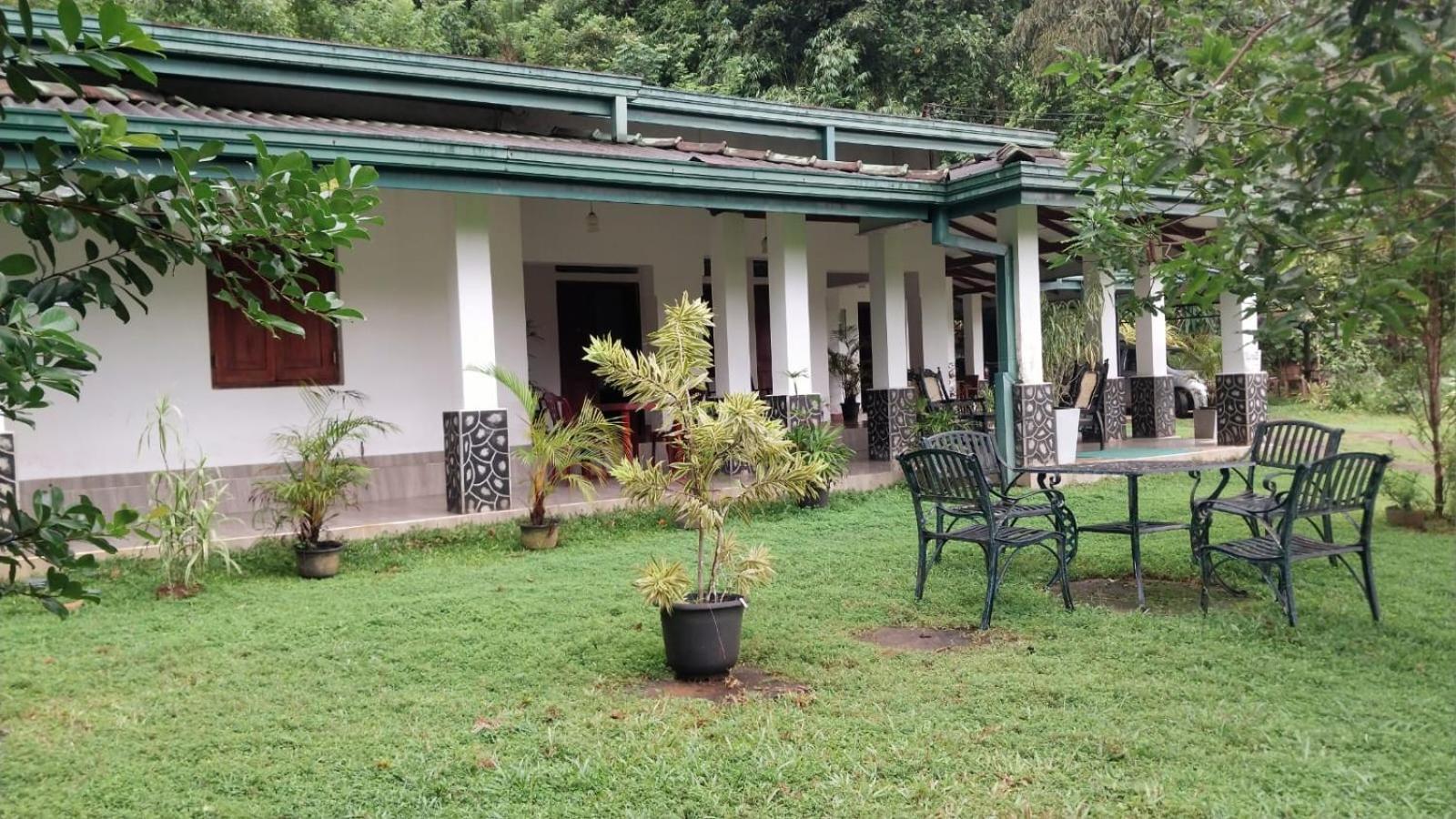 Salmanel Resort Ratnapura Bagian luar foto